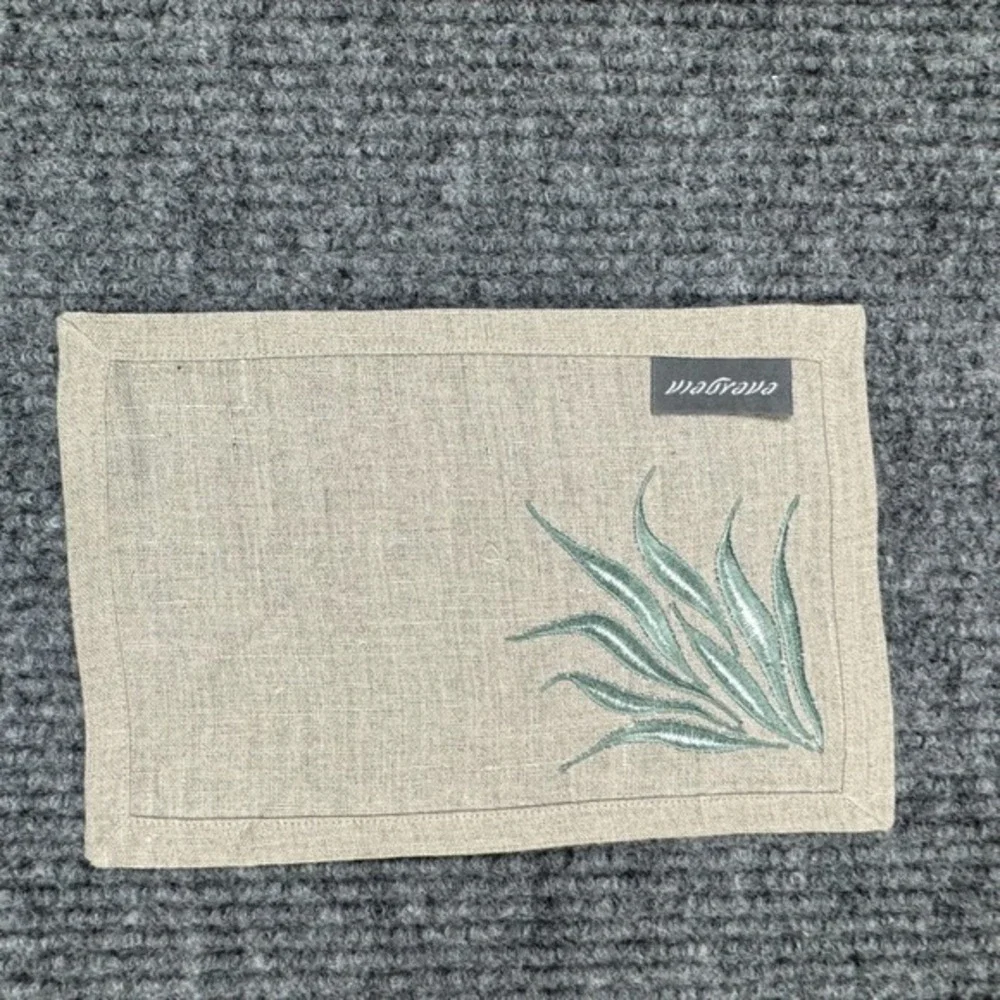 Viabrava 100%‎ Linen Embroidered Placemats Napkins 18 Pieces Botanical Tropical